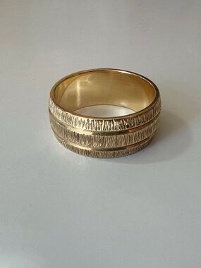 Vintage 14K Gold Artcarved Textured Ring Band Size 7